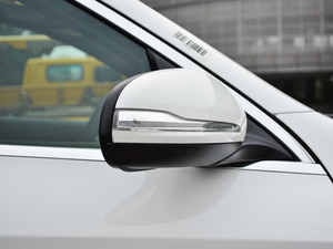 2018Ŀ GLC 260 4MATIC Ӹ ^