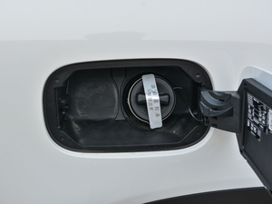 2018Ŀ GLC 260 4MATIC Ӹ ^