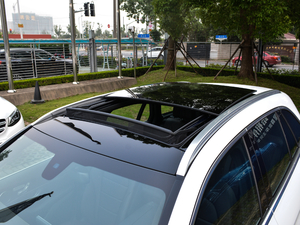 2018Ŀ GLC 260 4MATIC Ӹ ^