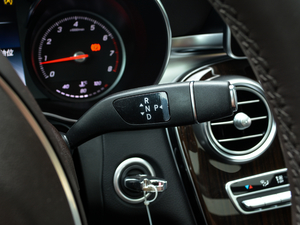 2018Ŀ GLC 260 4MATIC Ӹ п؅^