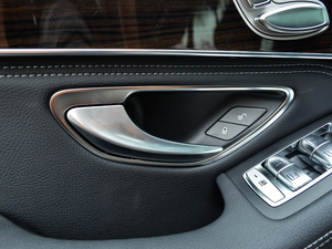 2018Ŀ GLC 260 4MATIC Ӹ п؅^(q)