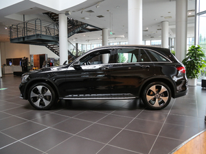 2018款改款 GLC 300 4MATIC 豪华型 正侧（左）