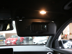 2018Ŀ GLC 300 4MATIC A g