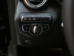 2018Ŀ GLC 300 4MATIC A п؅^(q)