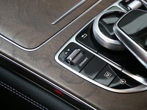 2018Ŀ GLC 300 4MATIC A п؅^(q)