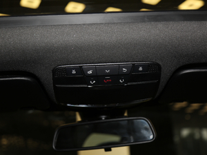 2018Ŀ GLC 260 4MATIC Ӹ g