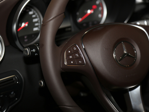 2018Ŀ GLC 260 4MATIC Ӹ п؅^