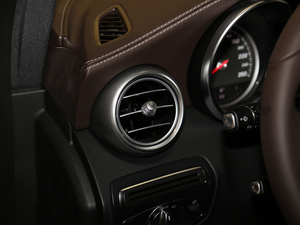 2018Ŀ GLC 260 4MATIC Ӹ п؅^