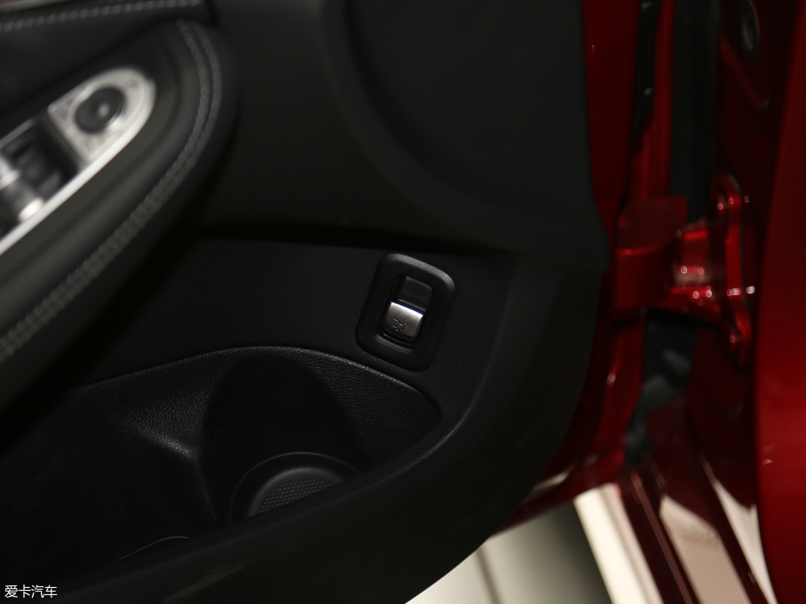 2018YC C 200 L \Ӱ