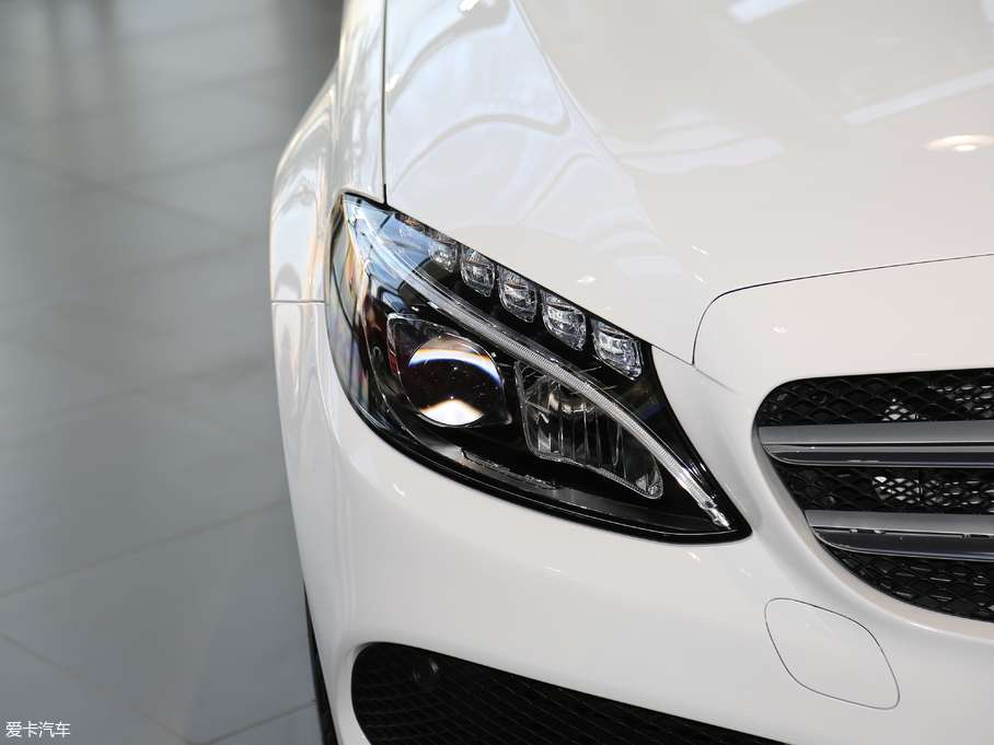 2018YC C 180 L Ӹ\Ӱ