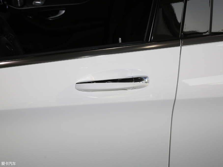 2018YC C 180 L Ӹ\Ӱ