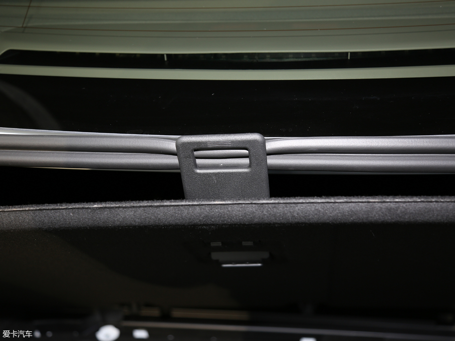 2018YC C 180 L Ӹ\Ӱ