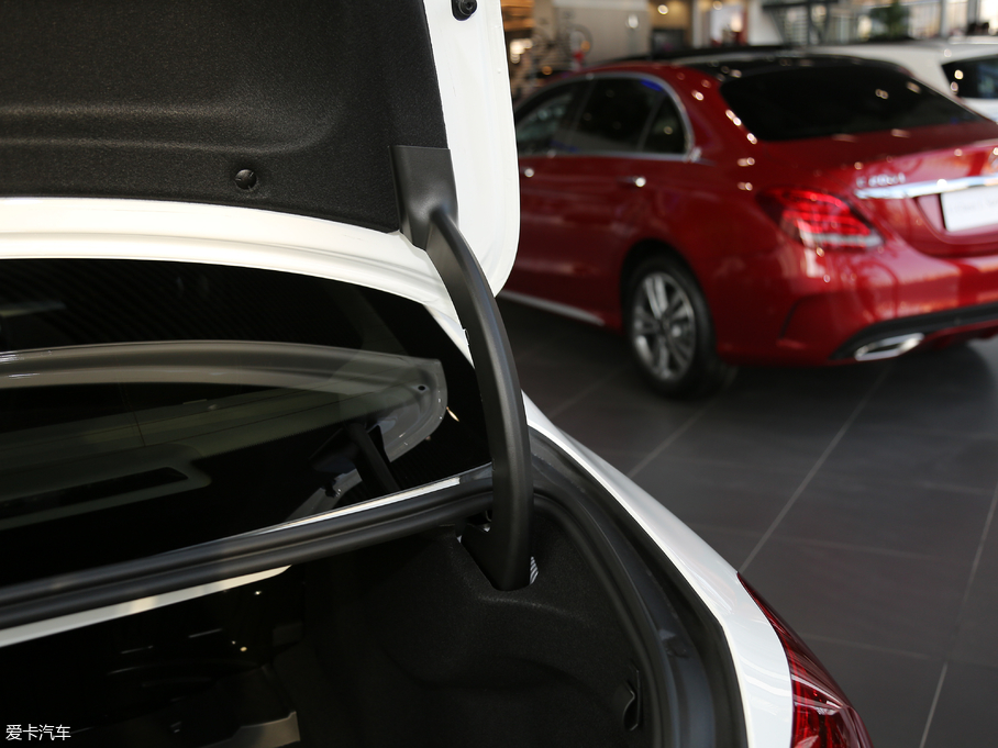 2018YC C 180 L Ӹ\Ӱ