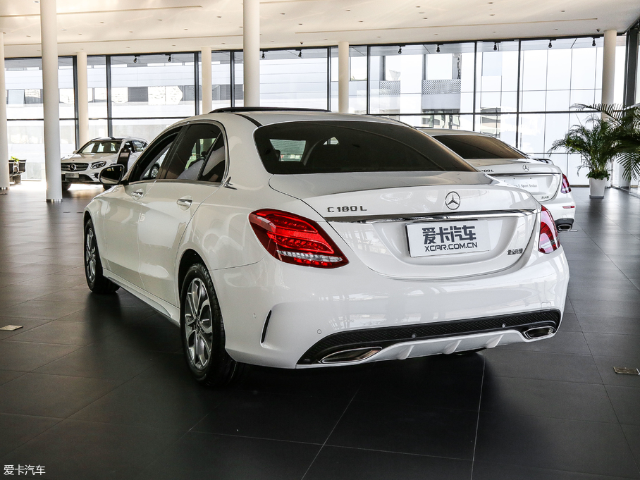 2018YC C 180 L r\Ӱ