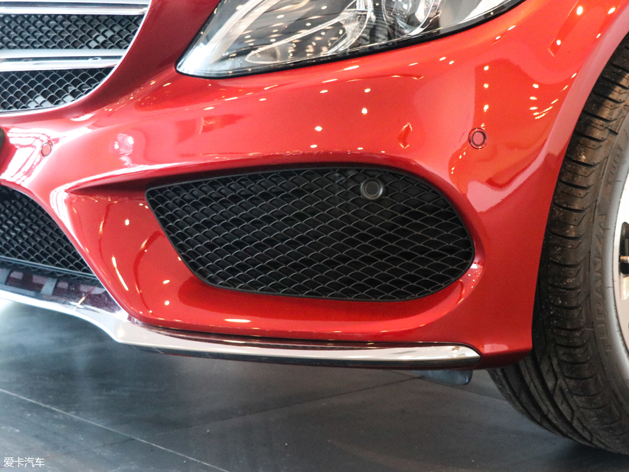 2018YC C 180 L r\Ӱ