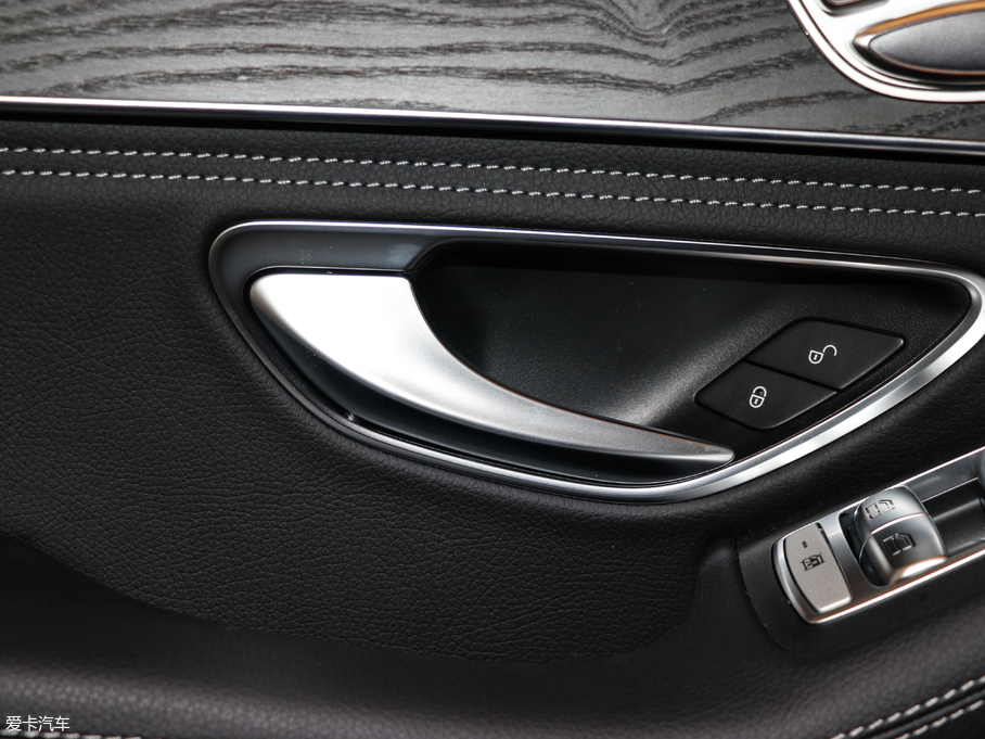 2018YC C 180 L r\Ӱ