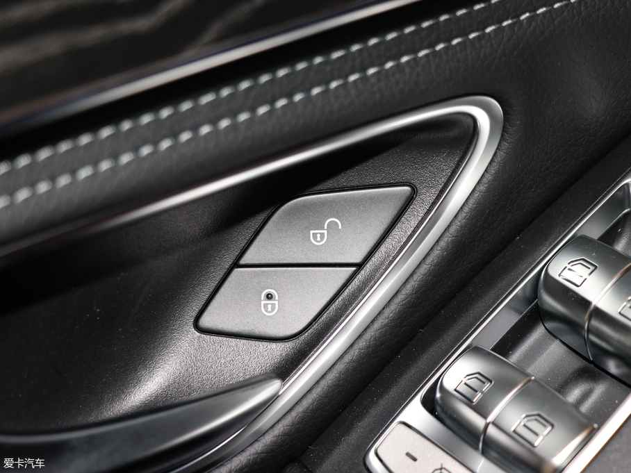 2018YC C 180 L r\Ӱ