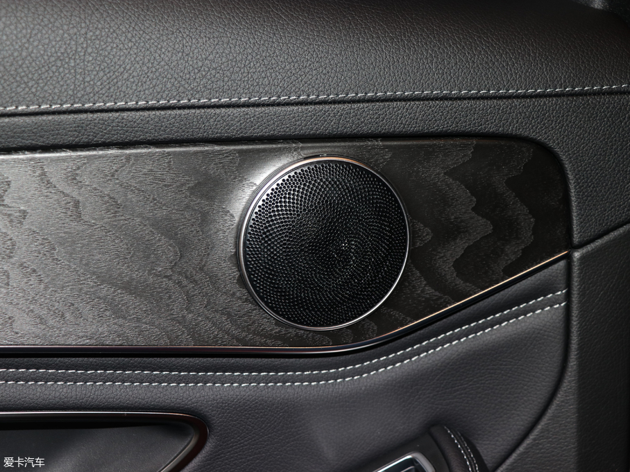 2018YC C 180 L r\Ӱ