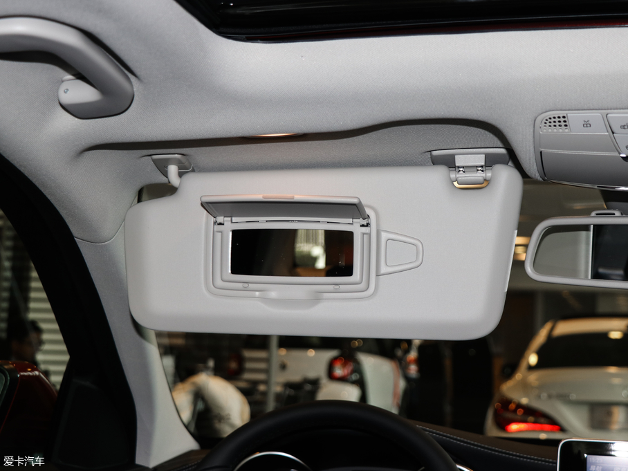 2018YC C 180 L r(sh)\(yn)Ӱ