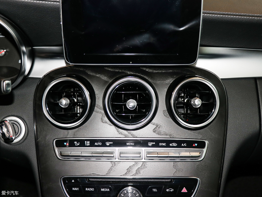 2018YC C 180 L r\Ӱ