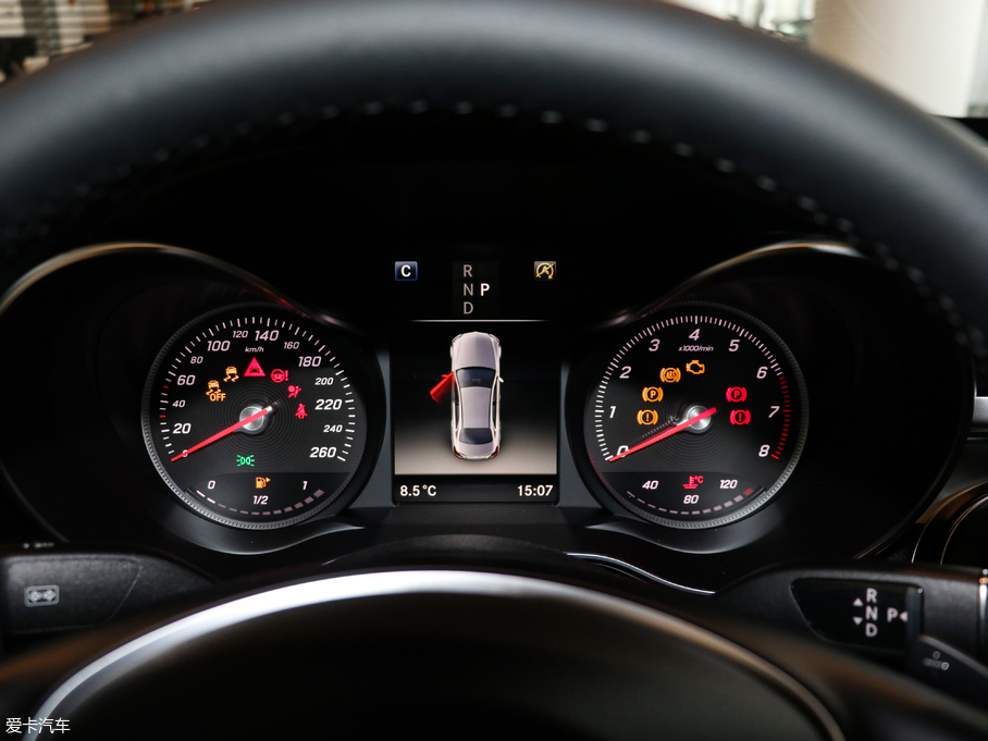 2018YC C 180 L r\Ӱ