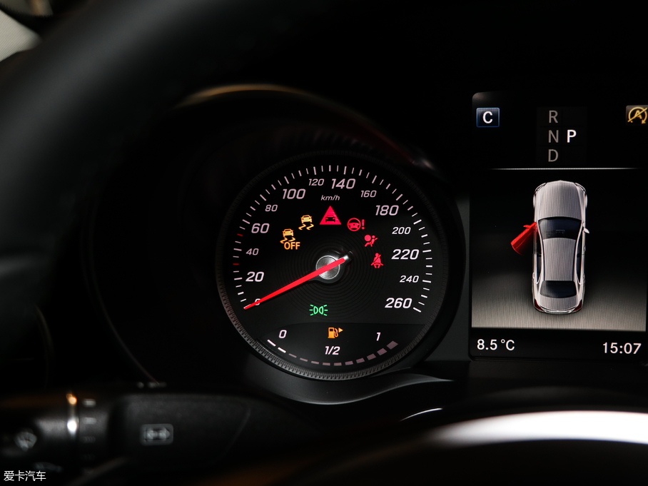 2018YC C 180 L r\Ӱ