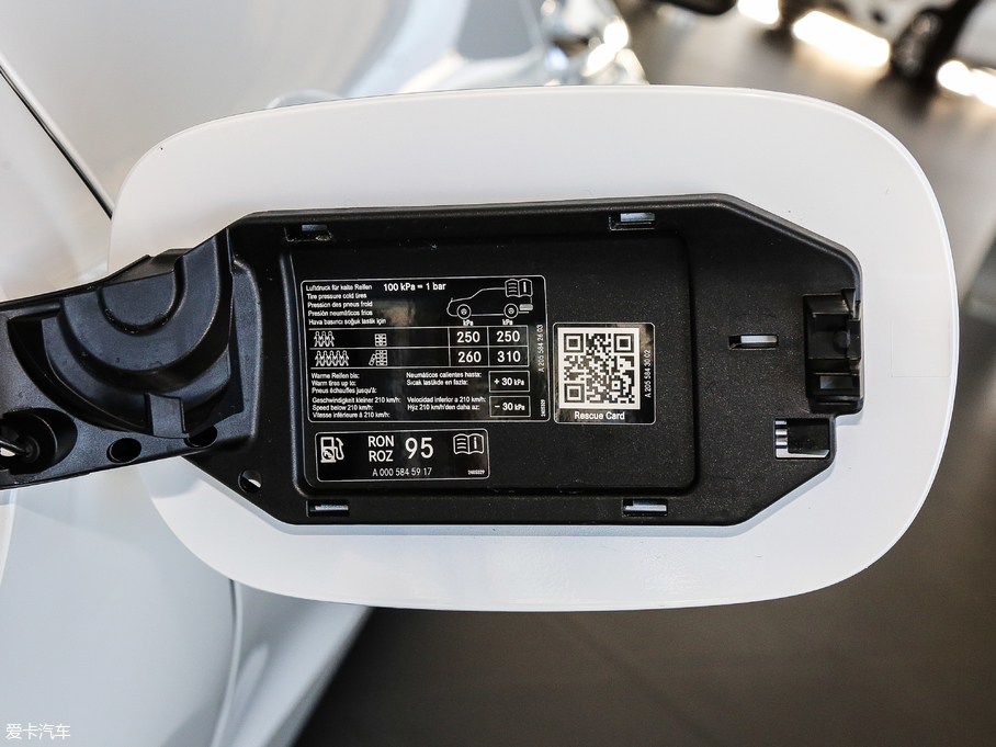 2018YC C 180 L r\Ӱ