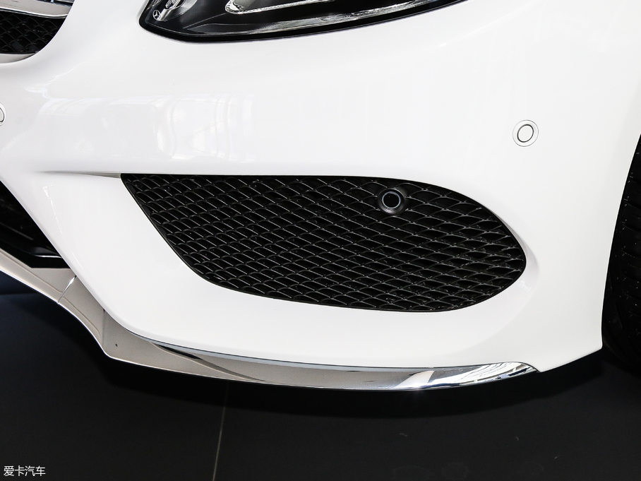 2018YC C 180 L r\Ӱ