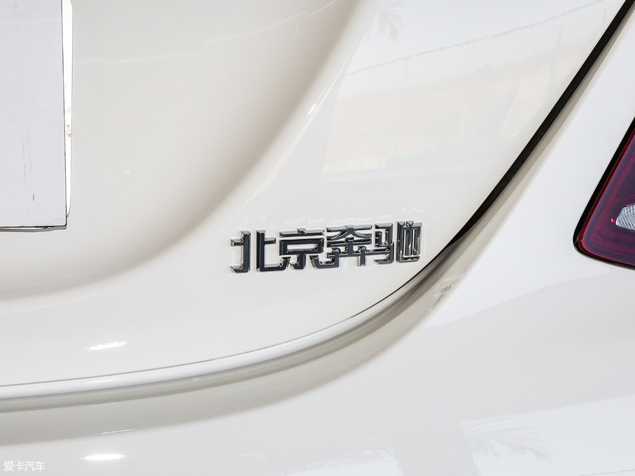 2018YC C 180 L r\Ӱ