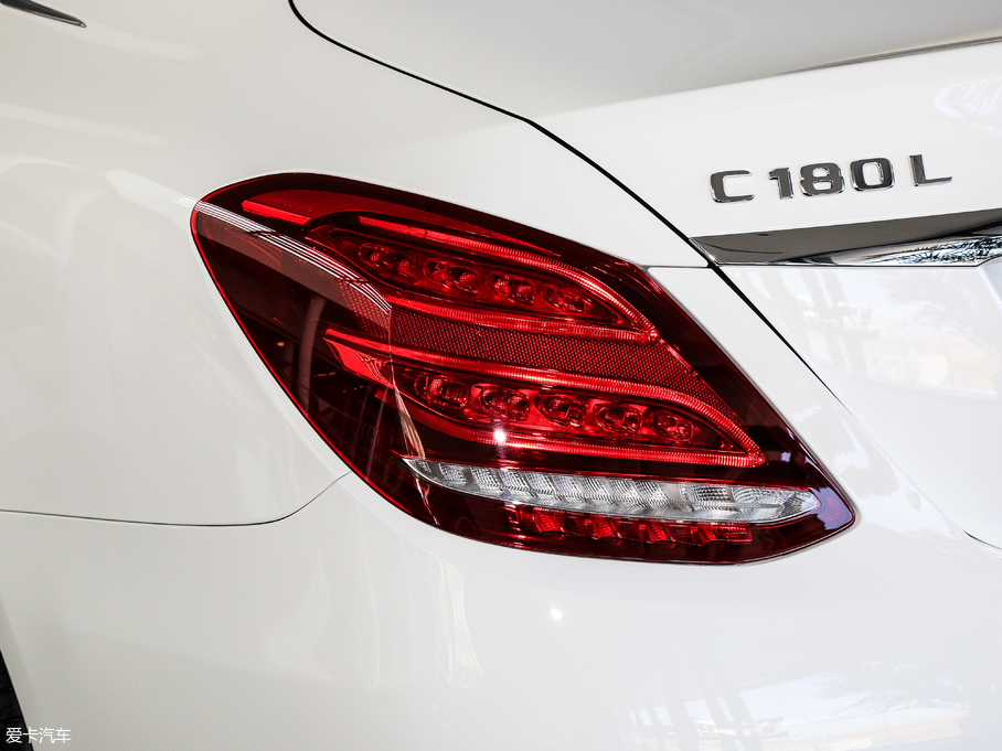 2018YC C 180 L r\Ӱ