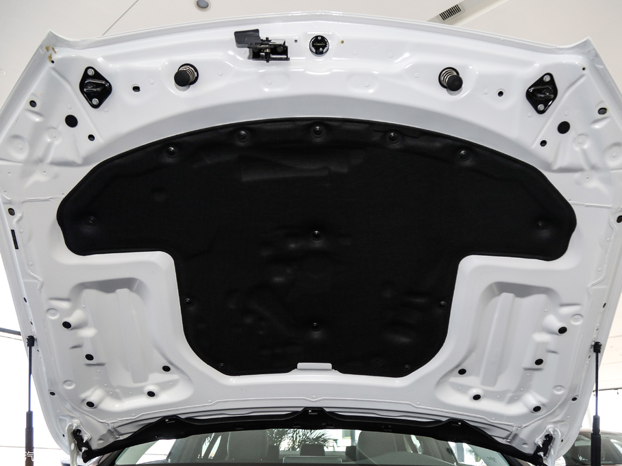 2018YC C 180 L r\Ӱ