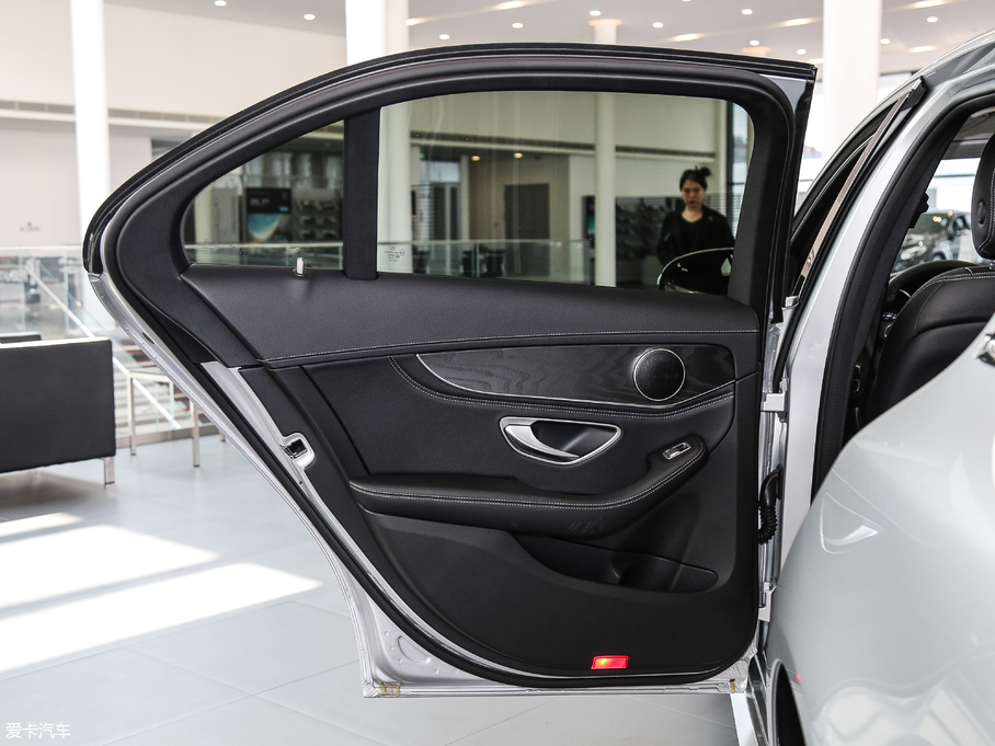 2018YC C 200 L \Ӱ