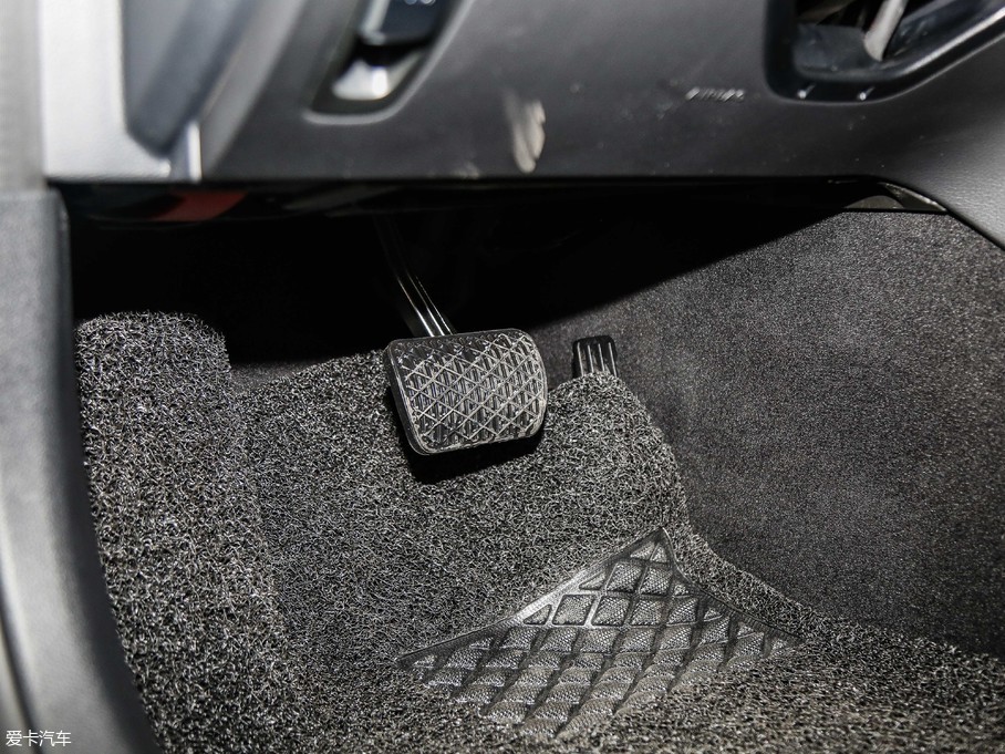 2018YC C 200 L \Ӱ