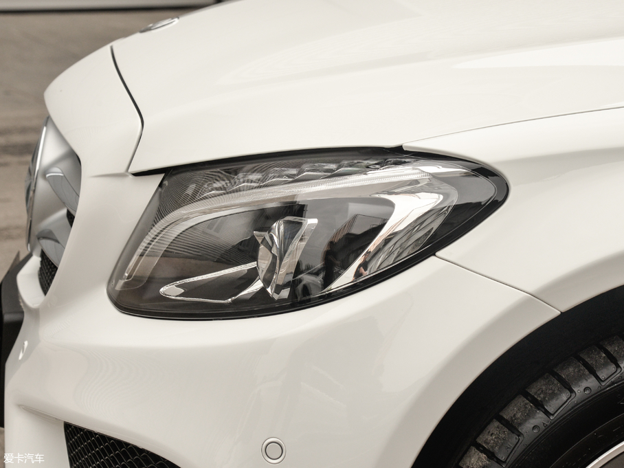 2018YC C 200 L \ ɾ؄e