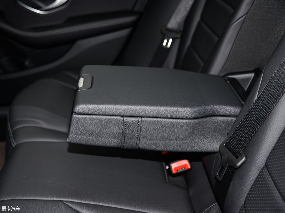 2018YC C 200 L \ ɾ؄e