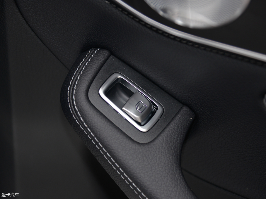 2018YC C 200 L \ ɾ؄e