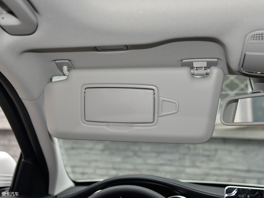 2018YC C 200 L \ ɾ؄e