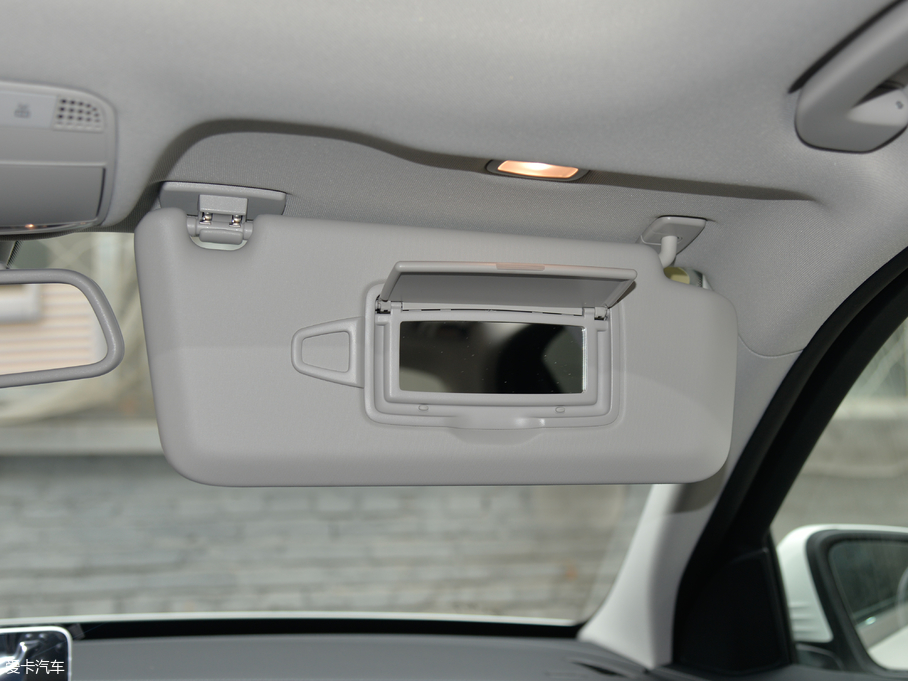 2018YC C 200 L \ ɾ؄e