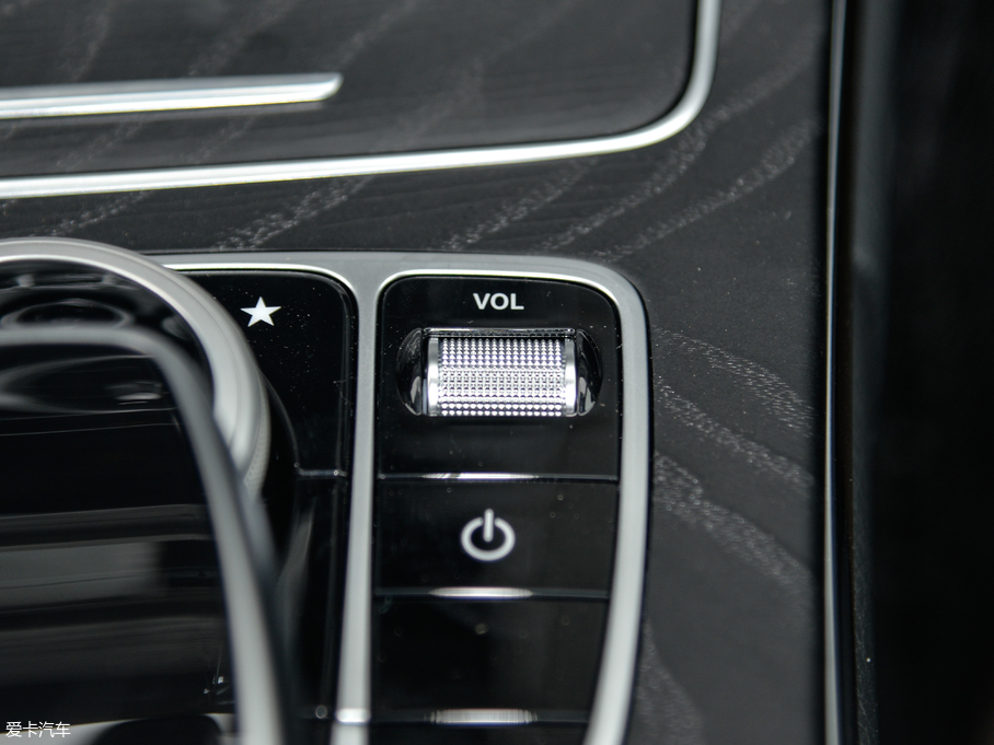 2018YC C 200 L \ ɾ؄e