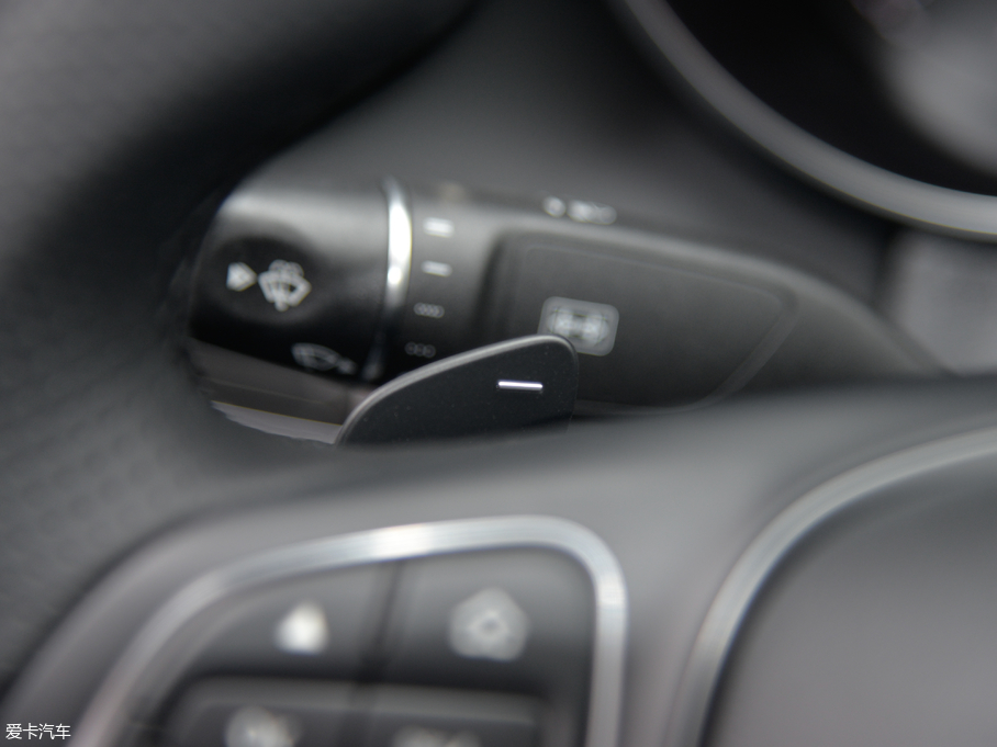 2018YC C 200 L \ ɾ؄e