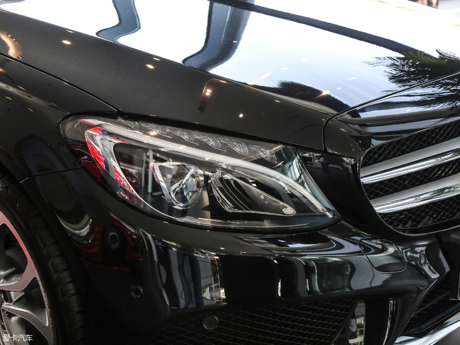 2018YC C 180 L r\Ӱ