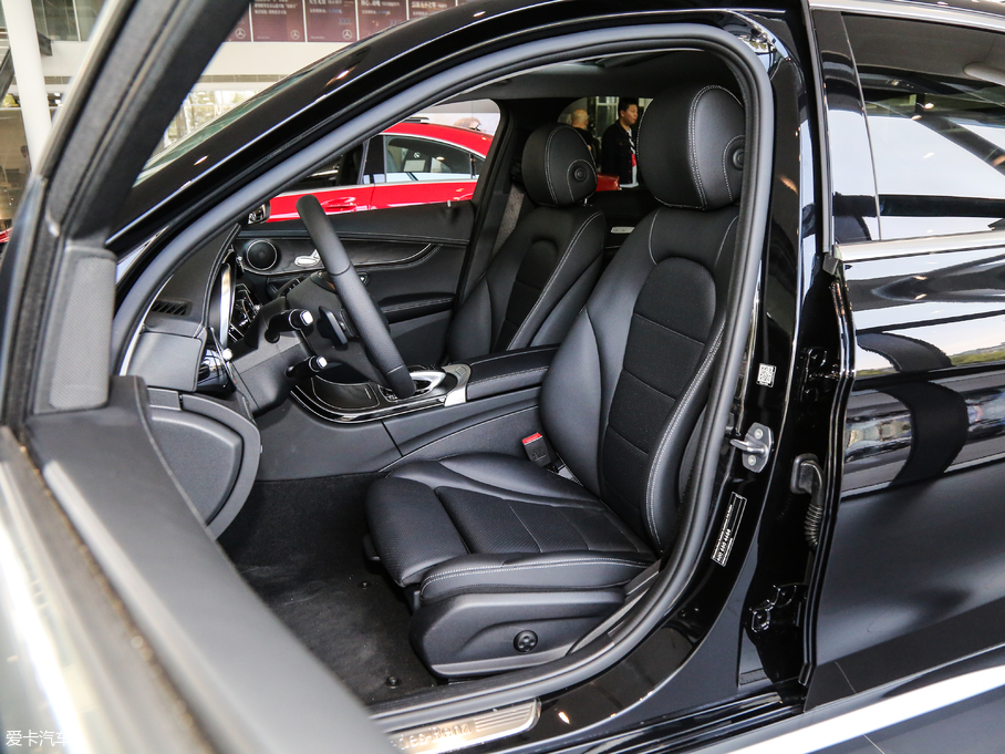 2018YC C 180 L r\Ӱ