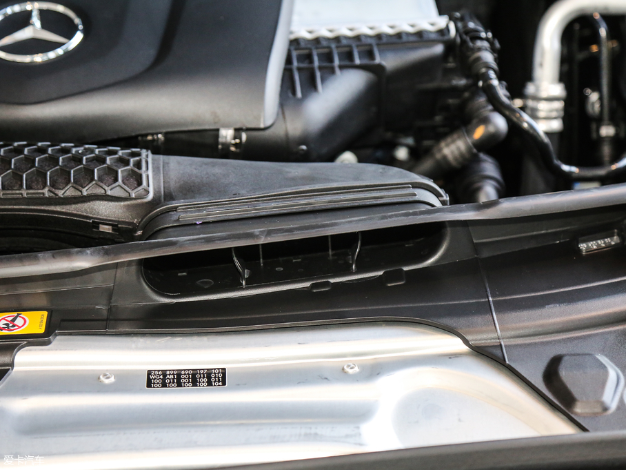 2018YC C 180 L r\Ӱ