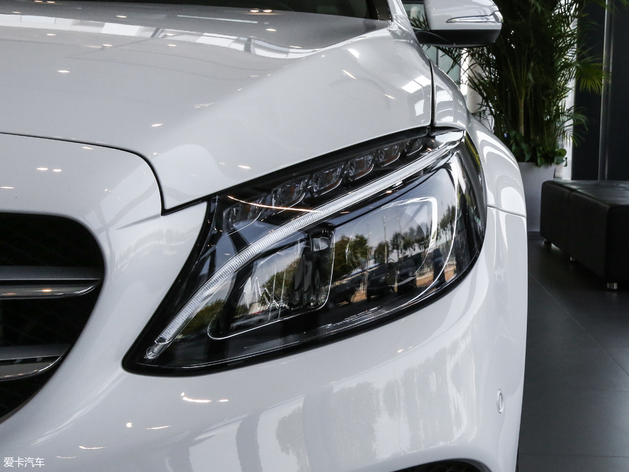 2018YC C 200 L \Ӱ