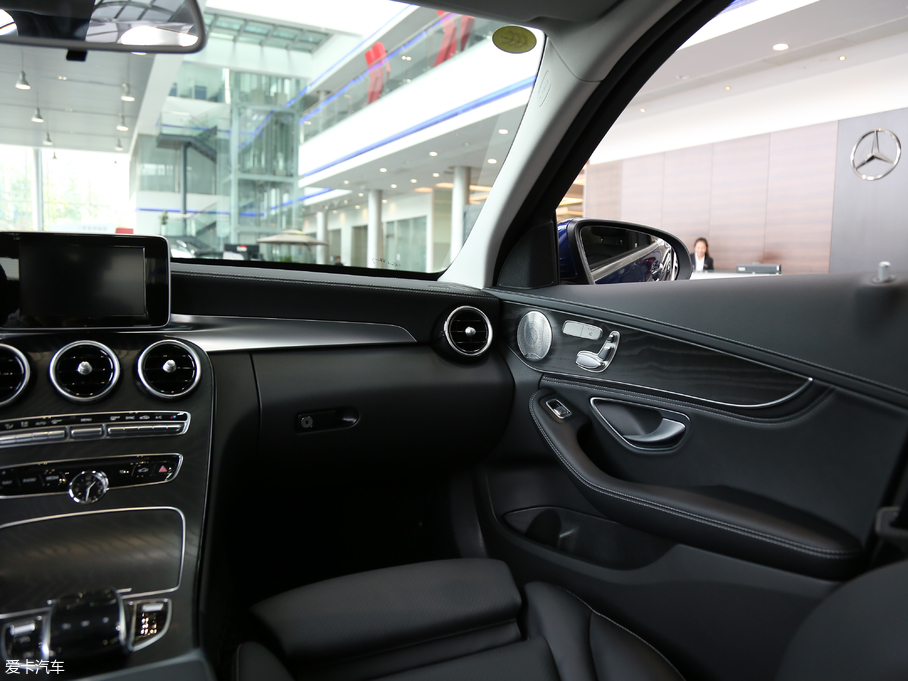 2018YC C 200 L \ ɾ؄e