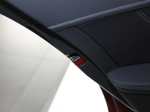 2018C 200 L \(yn)(dng) g