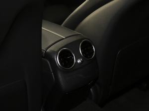 2018C 200 L \(yn)(dng) g