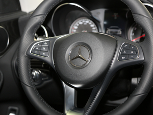 2018C 200 L \Ӱ п؅^