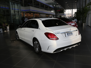 2018款C 180 L 动感型运动版 左后45度