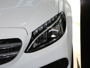 2018款C 180 L 动感型运动版 大灯